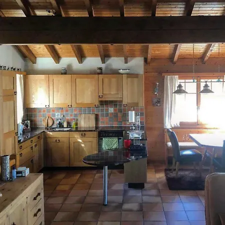 Chalet Au Paradis With Great Views, Hot Tub, Sauna & Garden 샬레 *