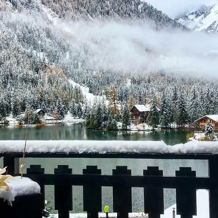 Chalet Au Paradis With Great Views, Hot Tub, Sauna & Garden 샬레 샹페